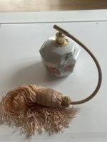 Kaiser Porzellan Parfüm Zerstäuber floral Handgem1984(I33)