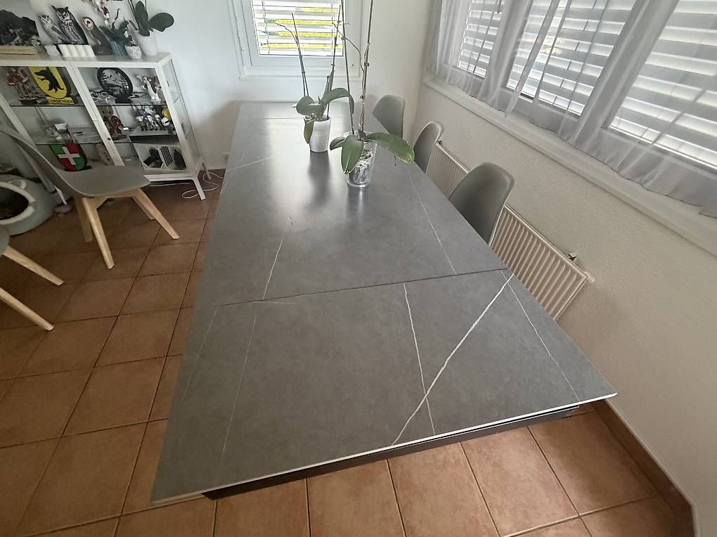 Conforama Tables: Table à manger extensible 160/90 à 240/90 – Neuf (Voir description) à Ollon VD par reefguard 2