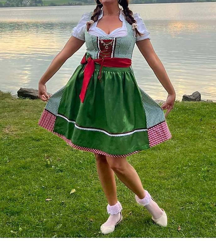 Vestiti: Oktoberfest Kleid + Bluse, Grösse 44 – Usato da Hellbühl venduto da rar_8clr