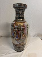 Antike chinesische Vase aus Porzellan