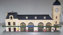 JOUEF 1039 H0 Durchgangs-Grossbahnhof Sauvignon, Fertigbau