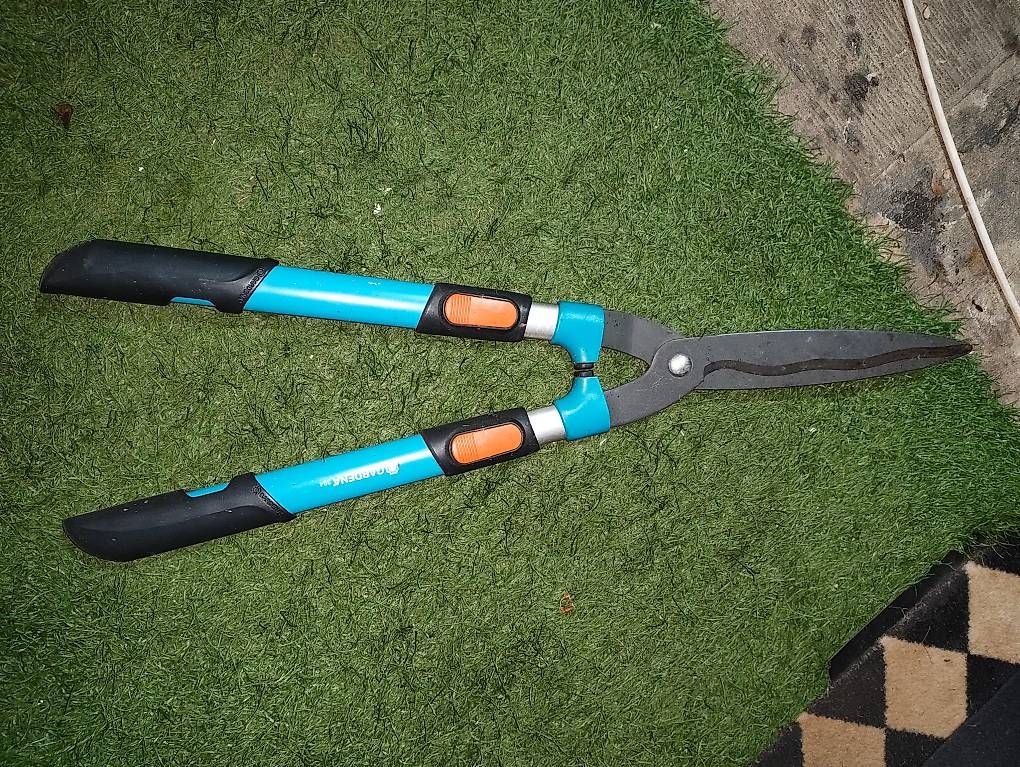 Alle Werkzeuge: Gardena Heckenschere – Gebraucht aus Stein am Rhein von har_pw2m 1