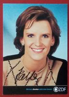 Valerie Haller Autogramm signiert Fotopostkarte 10x15cm