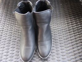 Leichte Stiefelette, schwarz , Gr.38