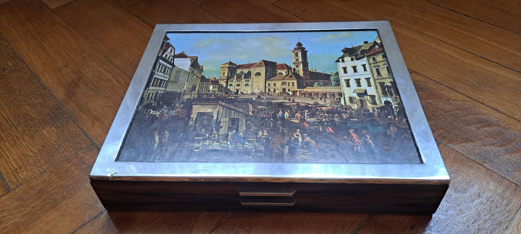 Barattoli: Schatulle aus Holz  mit Silberrand – Usato da Basel venduto da DesireeYaDa