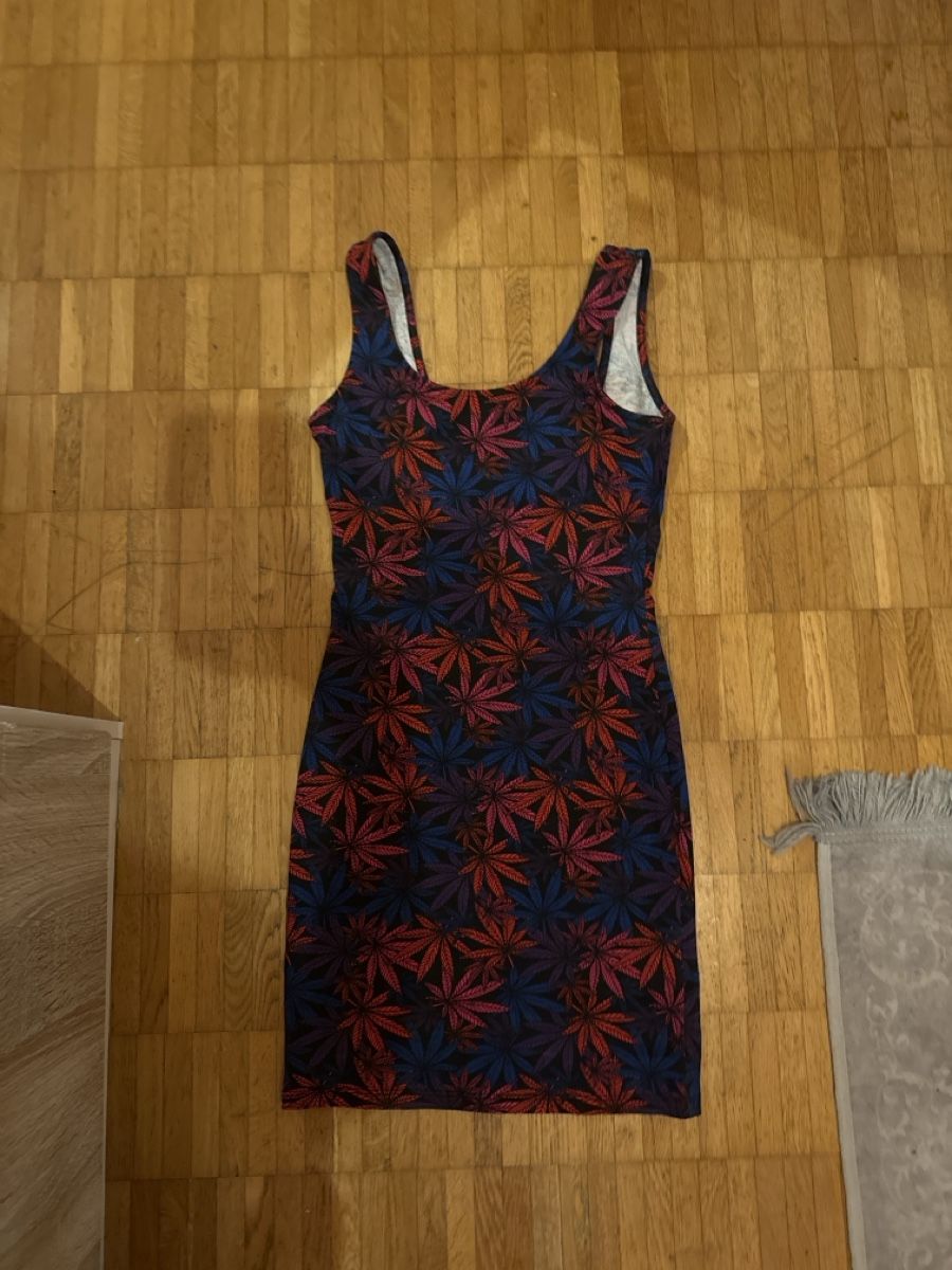 Tally Weijl Kleider: Kleid – Neu (gemäss Beschreibung) aus Zofingen von gabrielagc