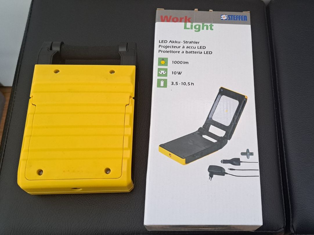 Fari: Neuwertiger LED Akku-Strahler Work Light Steffen 10W – Nuovo (secondo la descrizione) da Müllheim Dorf venduto da Miss_suisse 1