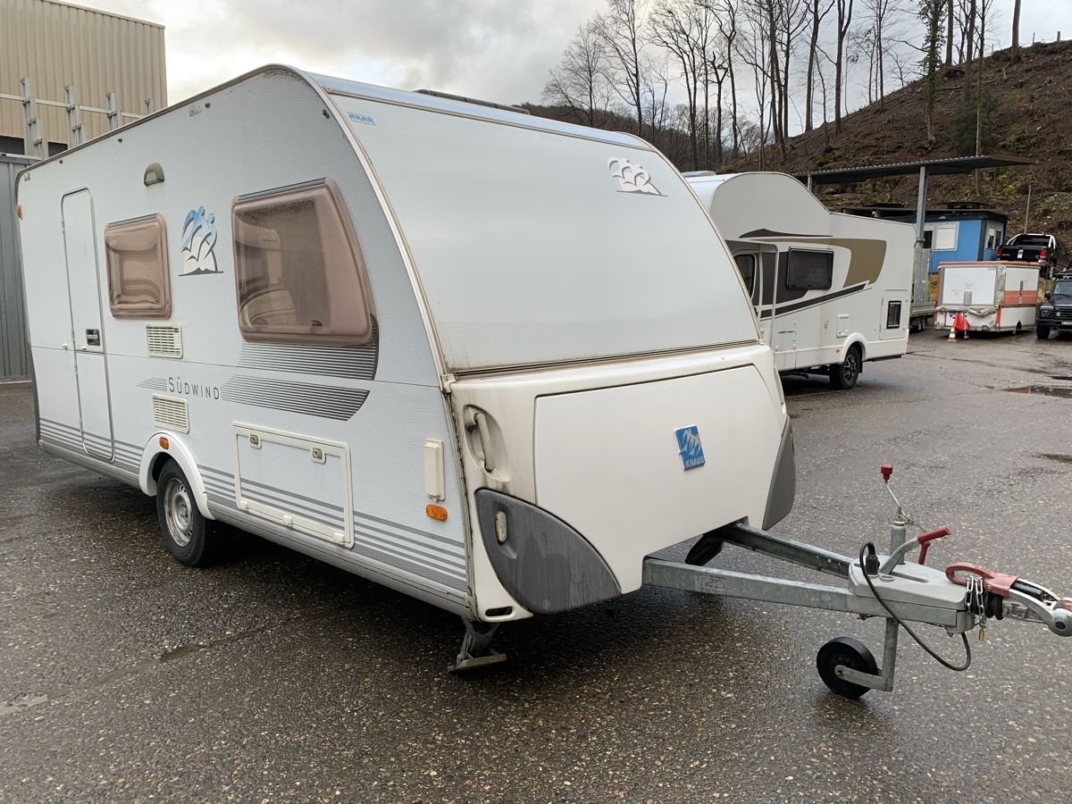 Rimorchi: Wohnwagen, Knaus (TABBERT) Südwind 450 – Usato da Liedertswil venduto da hd71