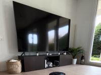 Samsung TV 85“ (leichte Beschädigung auf dem Screen)