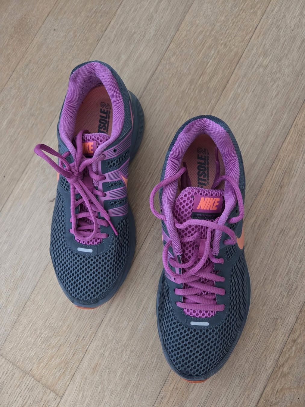 Nike Damenschuhe: Nike Taille 40.5 – Gebraucht aus Carouge GE von Franllo 3