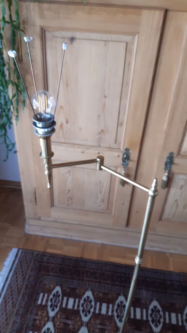 Lampen: Ständerlampe mit Messingfuss – Gebraucht aus Eschlikon TG von Niko43 2
