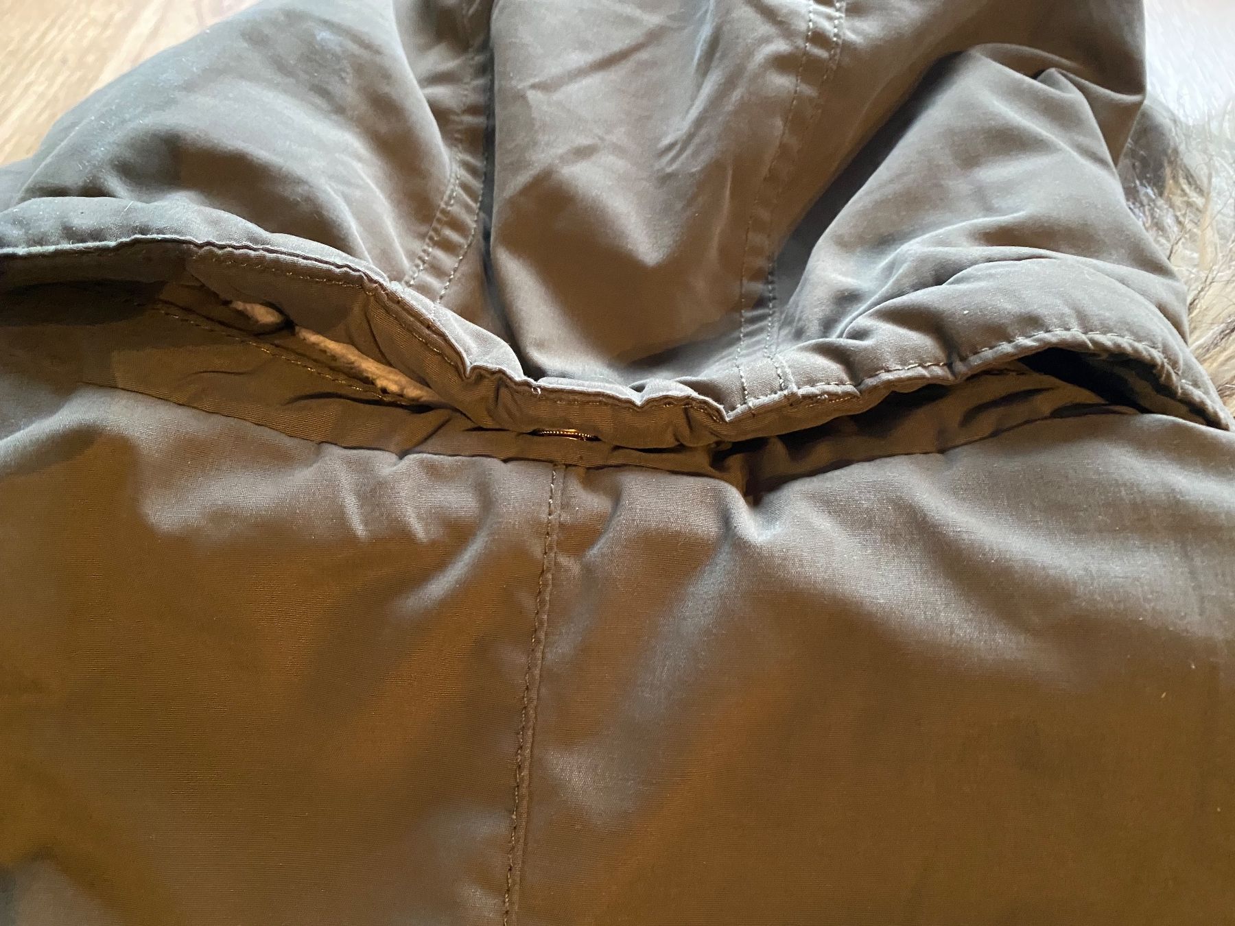 H&M Giacche & Cappotti: Winterjacke mit Kapuze Grösse 170 – Usato da Riedholz venduto da lenibeni03 6