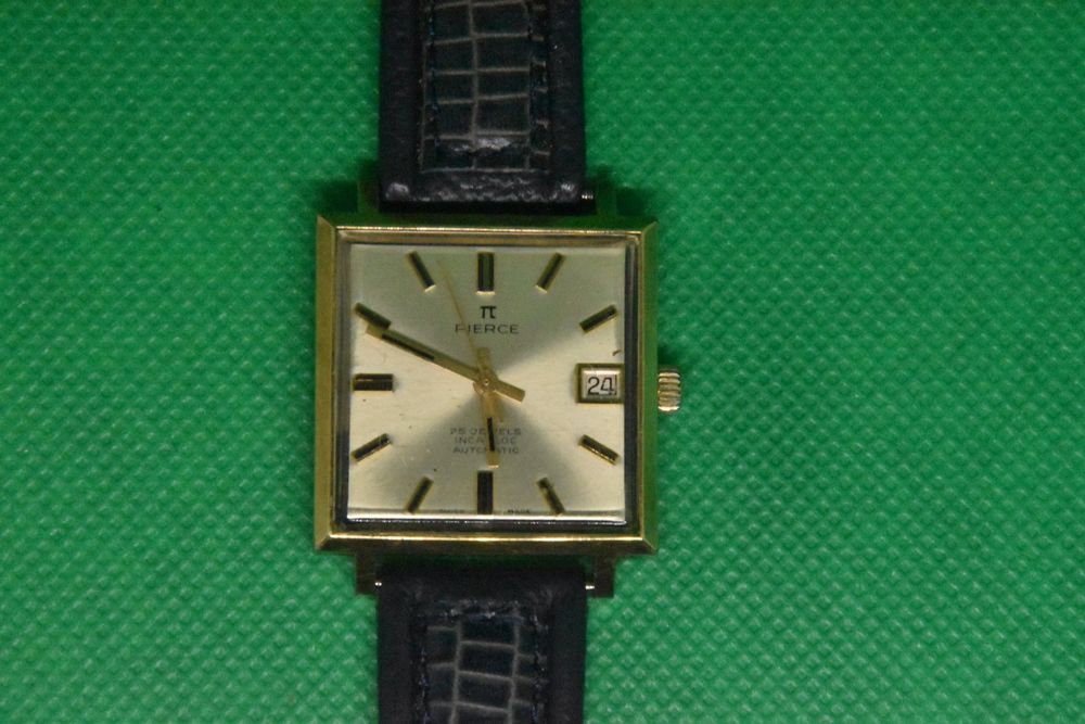 PIERCE Vintage Automatic Square Swiss Made Uhr (Gebraucht) in ...