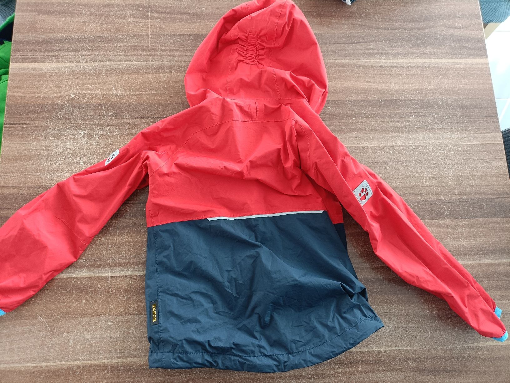 Jack Wolfskin Giacche & Cappotti: Jack Wolfskin Regenjacke Gr. 116 – Usato da Biberist venduto da Stylux01 1