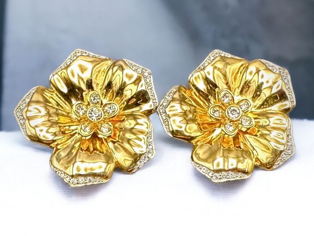 Ohrringe & -stecker: Große Ohrringe Clips, Blume mit Strass. Luxus-Schmuck – Gebraucht aus Lamone von LaCantinaMagica 3