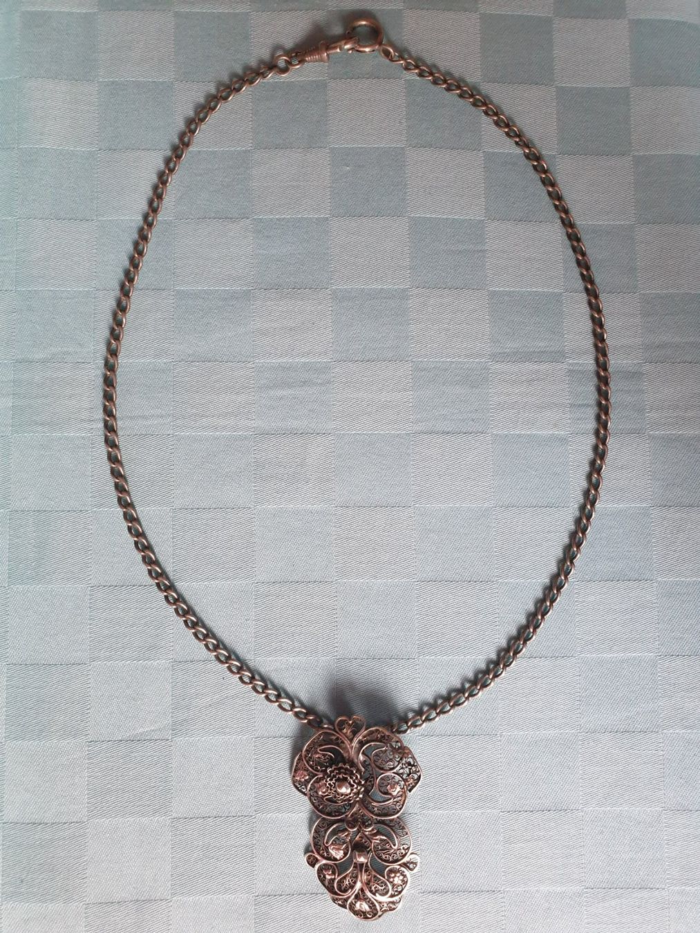 Catenine: alte Schmuck Kette mit Anhänger – Usato da Mörschwil venduto da spirspi
