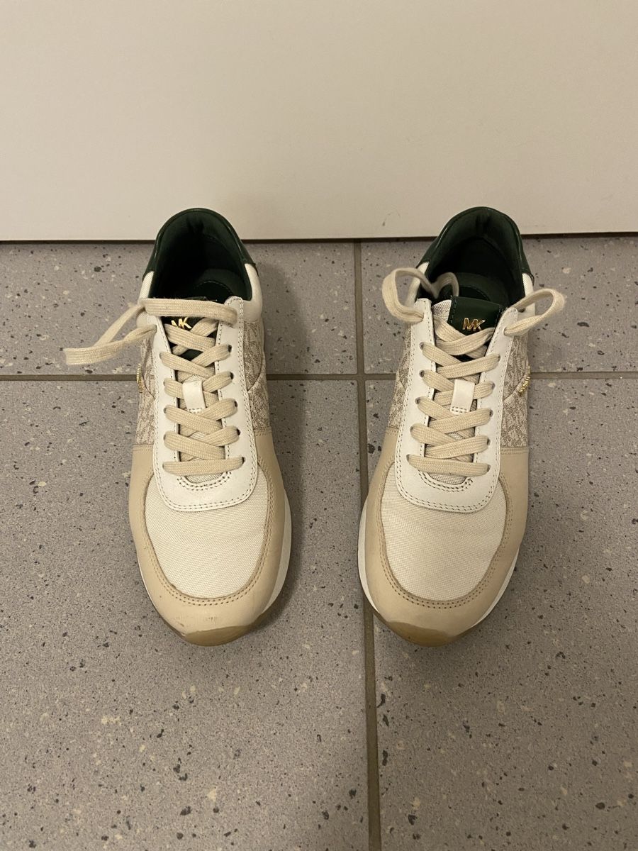 Michael Kors Chaussures femmes: Michael Kors Sneaker / Schuh – D'occasion à Aesch BL par comven 2