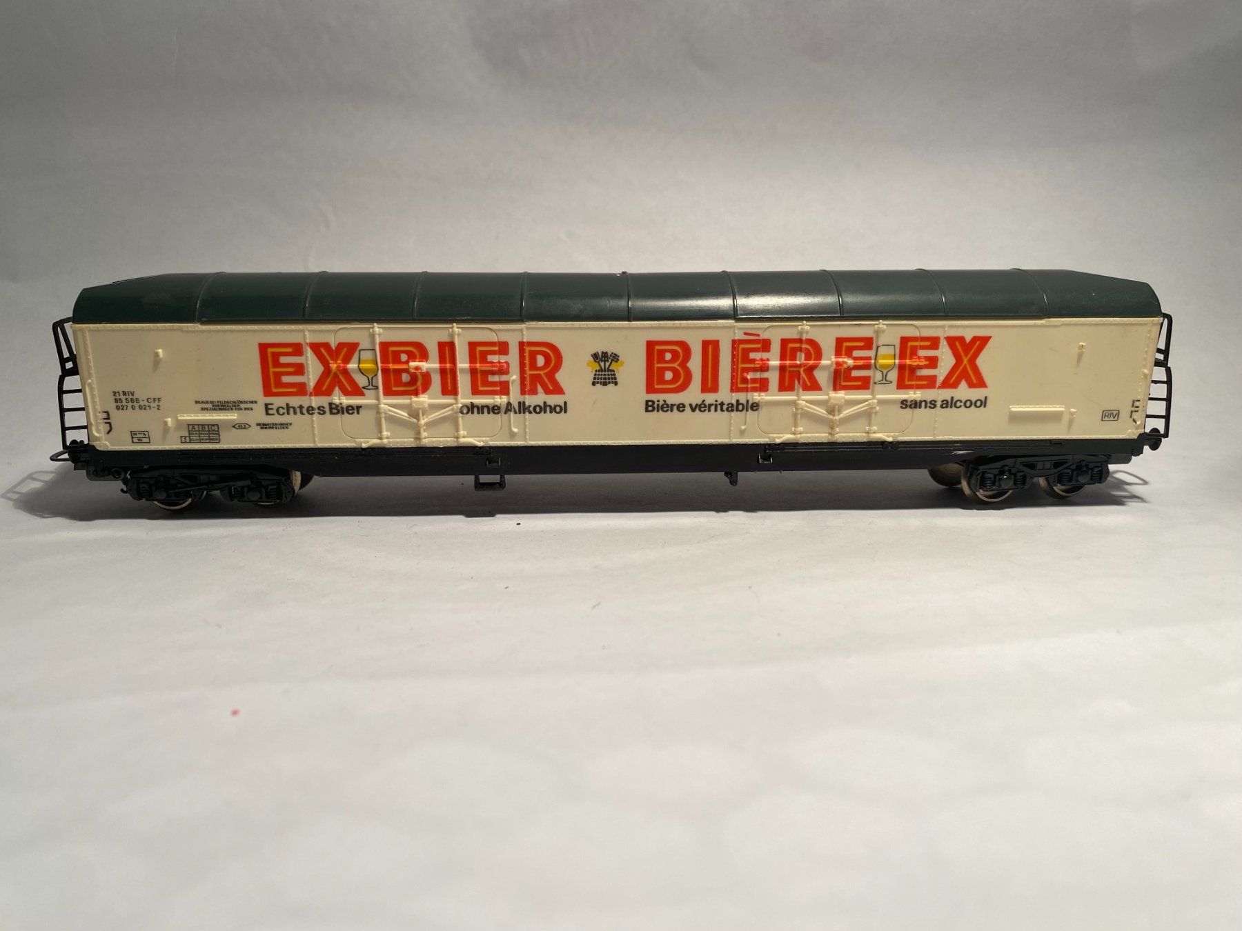 Lima Modelleisenbahnen: LIMA Doppelachsiger Güterwagen EXBIER, DC Achsen – Gebraucht aus Buchrain von Modellbahn11 1