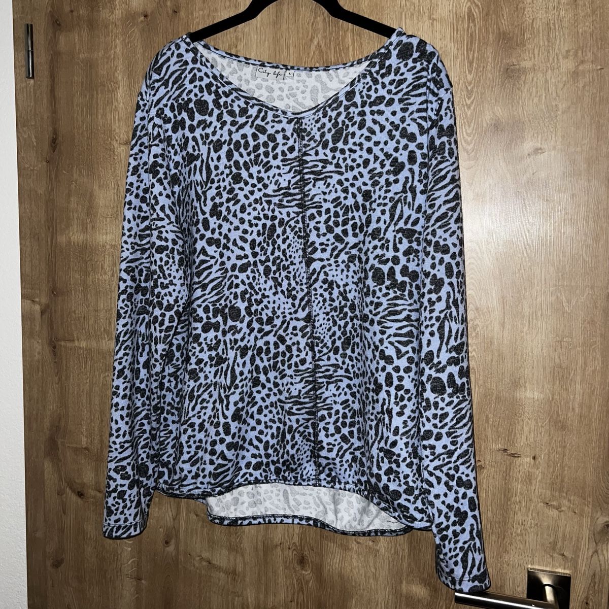 Maglioni & Felpe: Sweatshirt Pullover Langarm Animalprint – Usato da Chur venduto da noe_mh8b 1