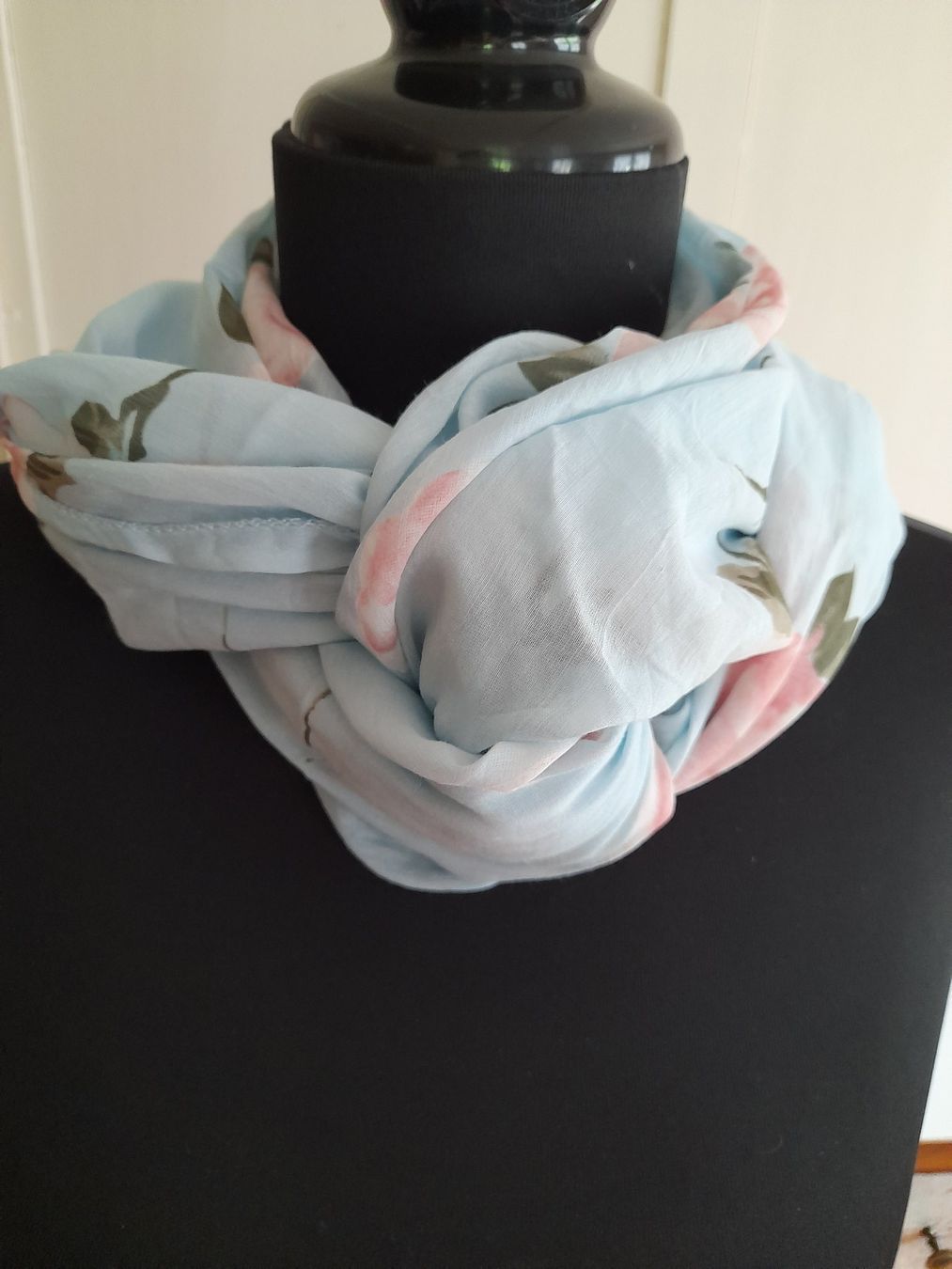 Foulard & Sciarpe: Schal pastell hellblau rosa . Seide/Baumwolle . – Usato da Leuggelbach venduto da schmetterlings-fee