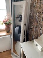 Spiegelschmuckschrank zu verkaufen