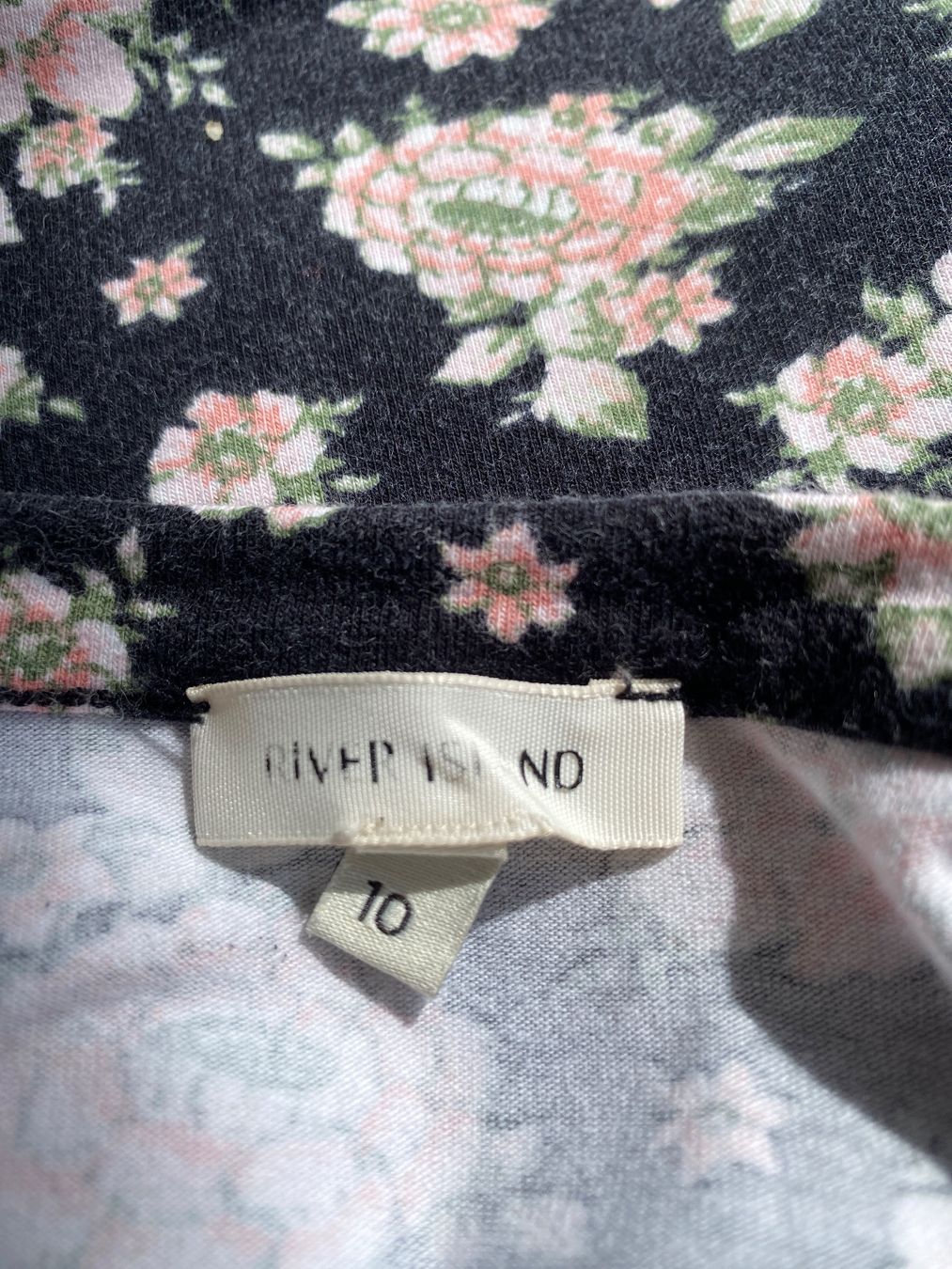 Top: River Island Croptop mit Blumenmuster – Usato da Kilchberg ZH venduto da lin_9p9m 4