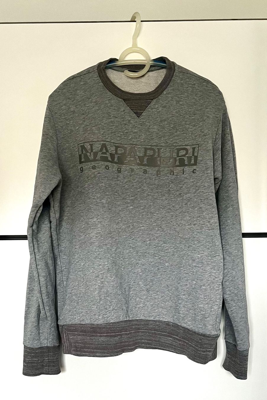 Napapijri Maglioni & Felpe: Sweat gris Napapijri M/L – Usato da Le Crêt-p-Semsales venduto da staglione69 3