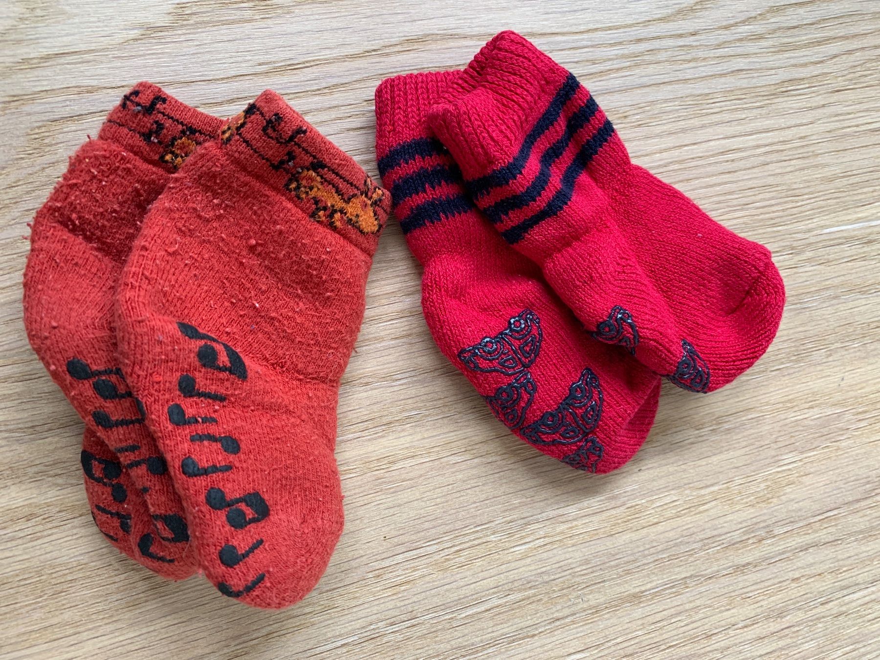 Socken für Kinder: Baby Socken Söckli Babysöckli – Gebraucht aus Gommiswald von mob_nlt8