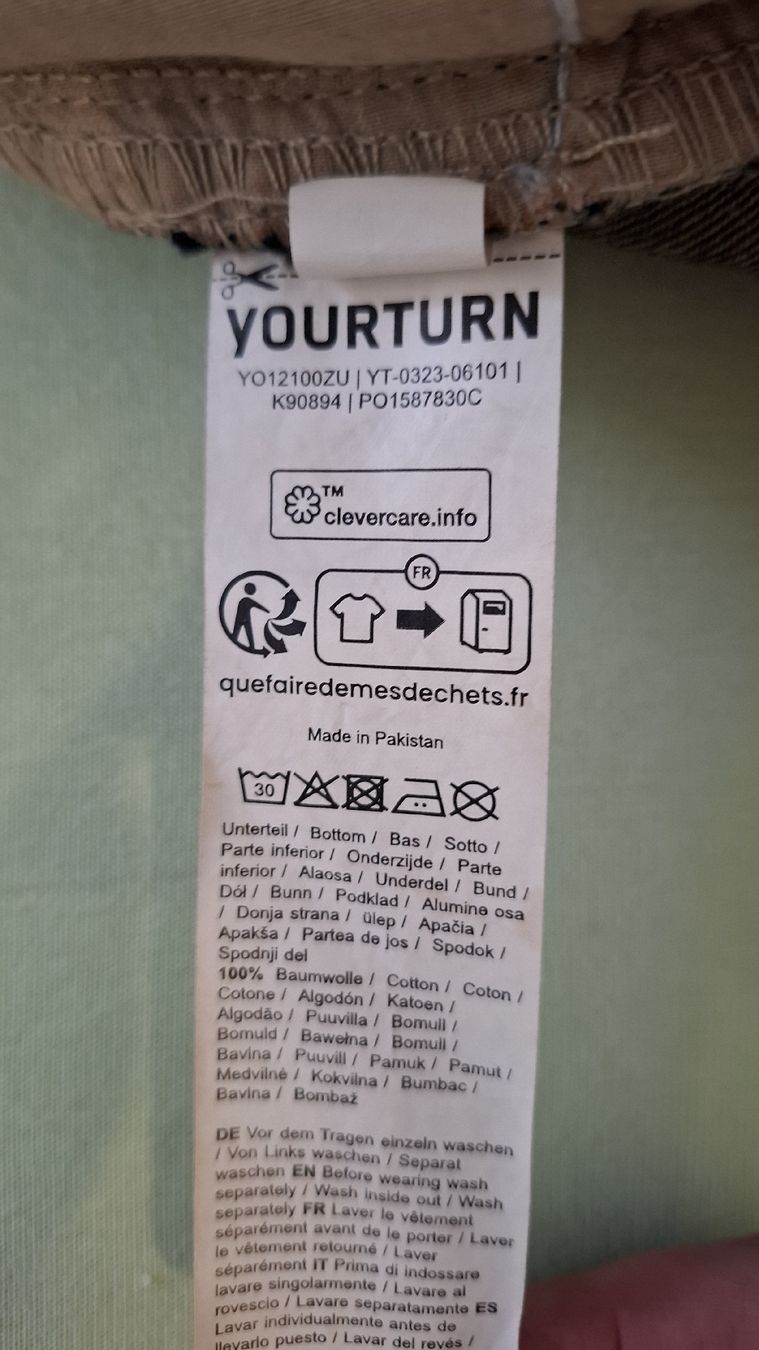 Jeans: Kurze Jeans Yourturn XL – Nuovo (secondo la descrizione) da Balzers venduto da mackfose 2