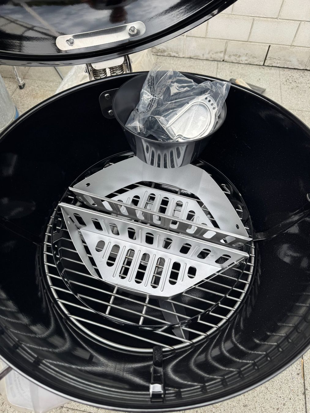Weber Grils: Weber Holzkohlen grill – Neuf (Voir description) à Langnau.i.E par abs 4