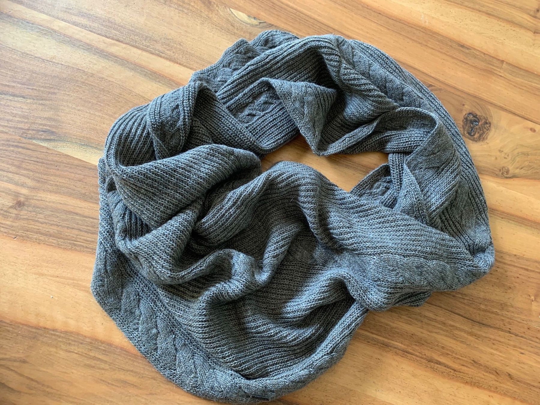 Nile Foulards, Tücher & Schals: Winter Accessoire: Nile Strickschal Loop, Braun Top Zustand! – Neu (gemäss Beschreibung) aus Meiringen von Sheyene 1