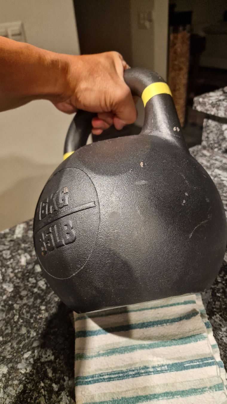 Manubri & Pesi: Kettlebell Gladiator 16kg – Usato da Zürich venduto da Ricky128 1