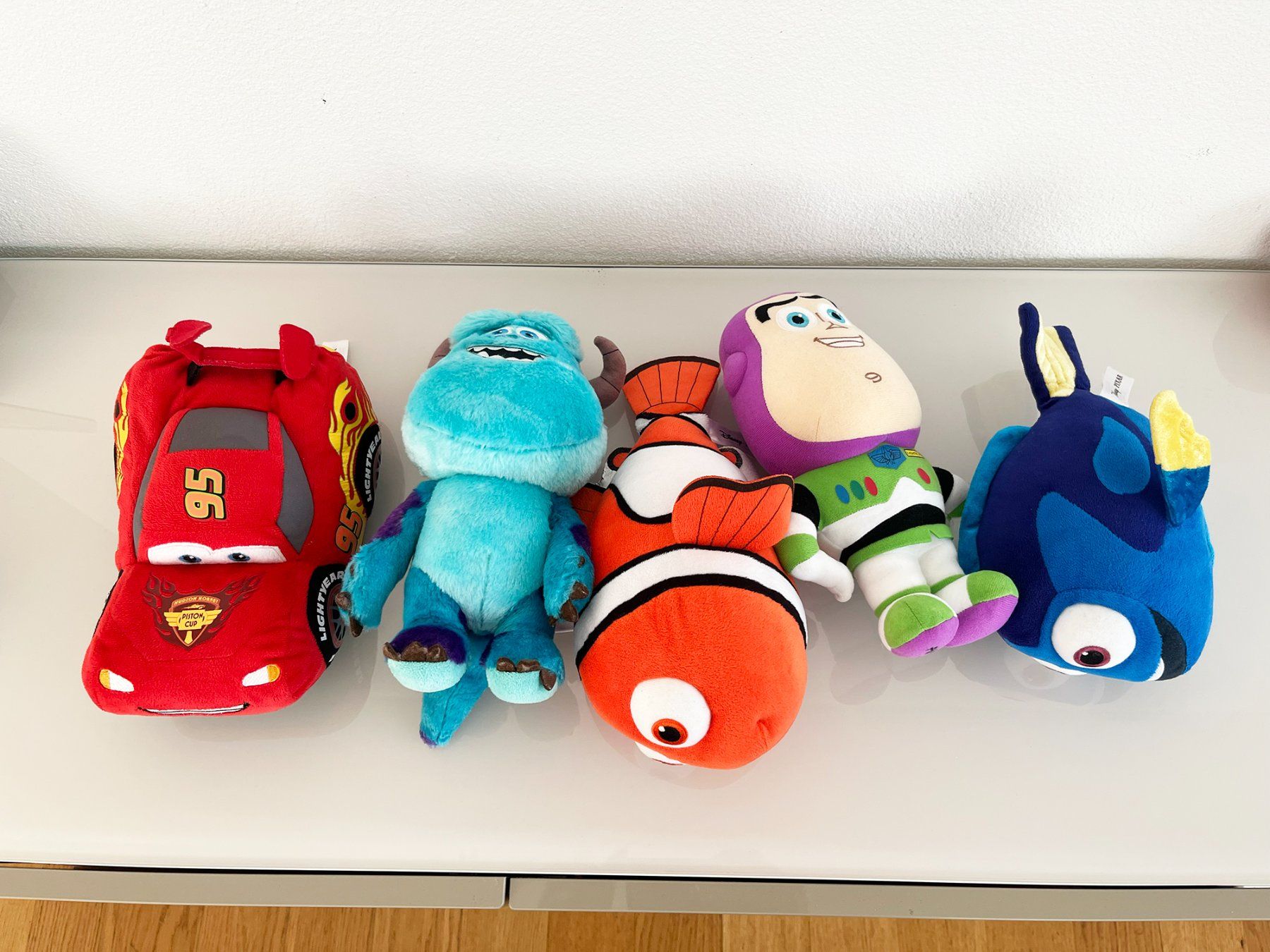 Disney Giocattoli: Peluches - Plüschtiere - Disney Pixar – Usato da Lausanne venduto da BeyondStories 2