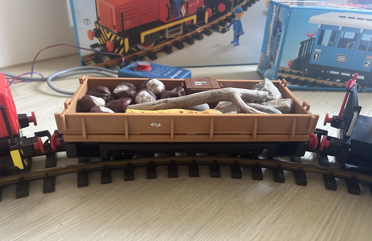 Playmobil Spielzeuge: Playmobil - Spielbahn mit Zubehör – Gebraucht aus Gossau SG von Gallus00 2