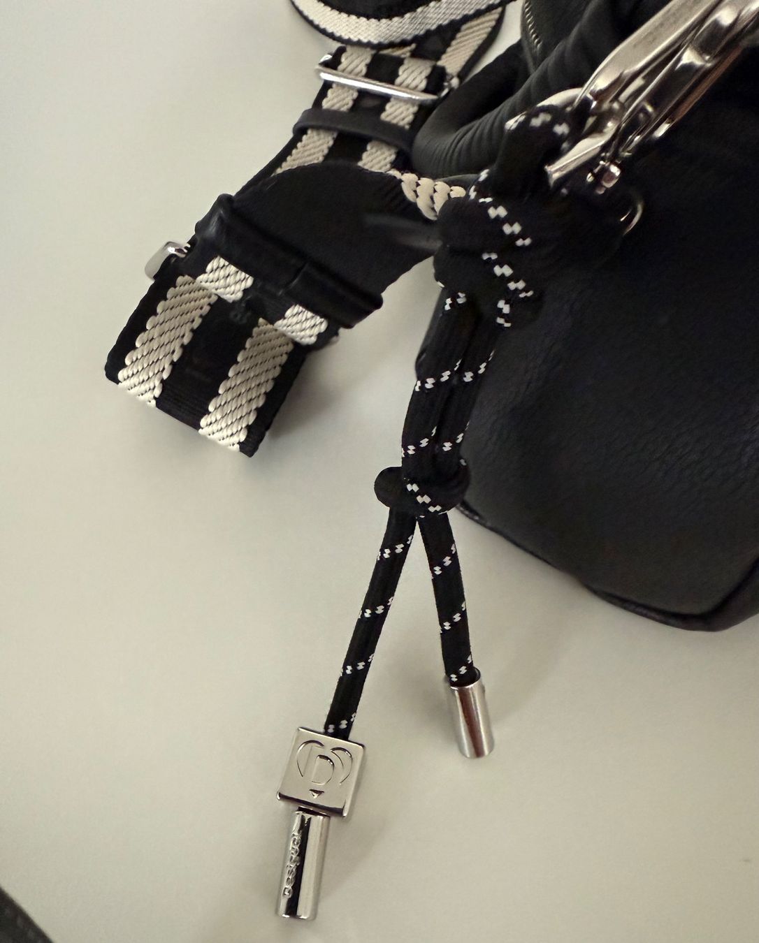 Desigual Borse da donna: Schwarze Desigual Handtasche – Usato da Ermatingen venduto da Speiki2 4