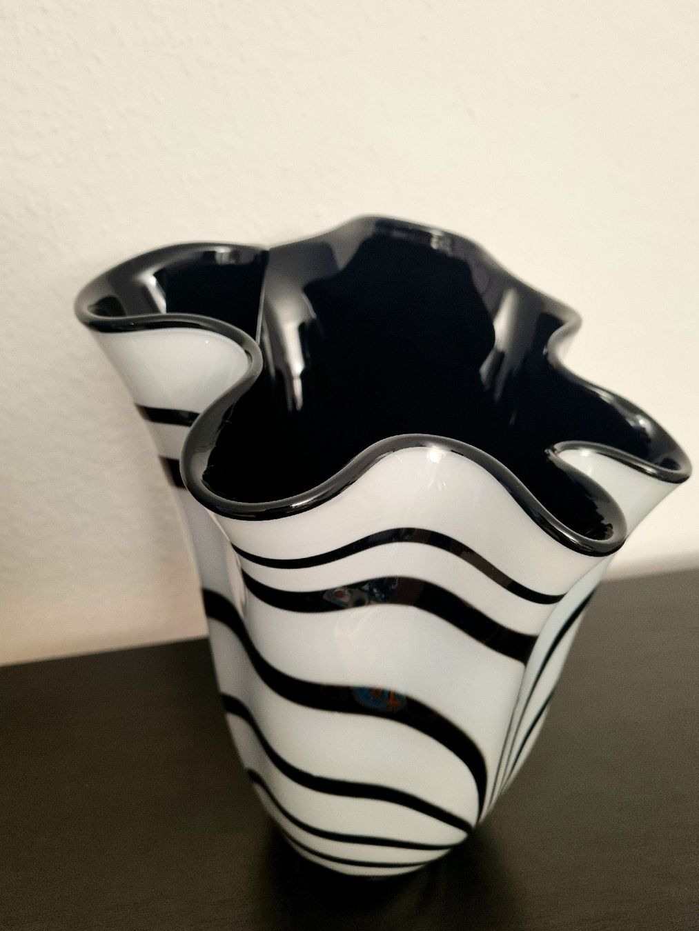 Vasi & Recipienti: Schwarz-weisse Fazzoletti Vase – Nuovo (secondo la descrizione) da Zürich venduto da cle_7zph 1