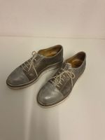 leichter Schnürschuh