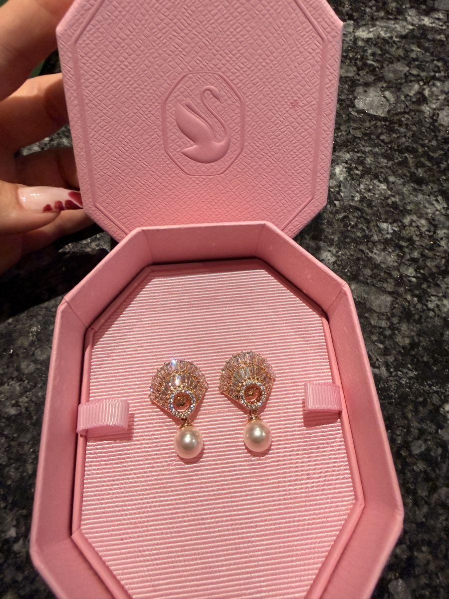Swarovski Ohrringe & -stecker: Swarovski Ohrringe – Neu (gemäss Beschreibung) aus Schafisheim von jan_cb2f