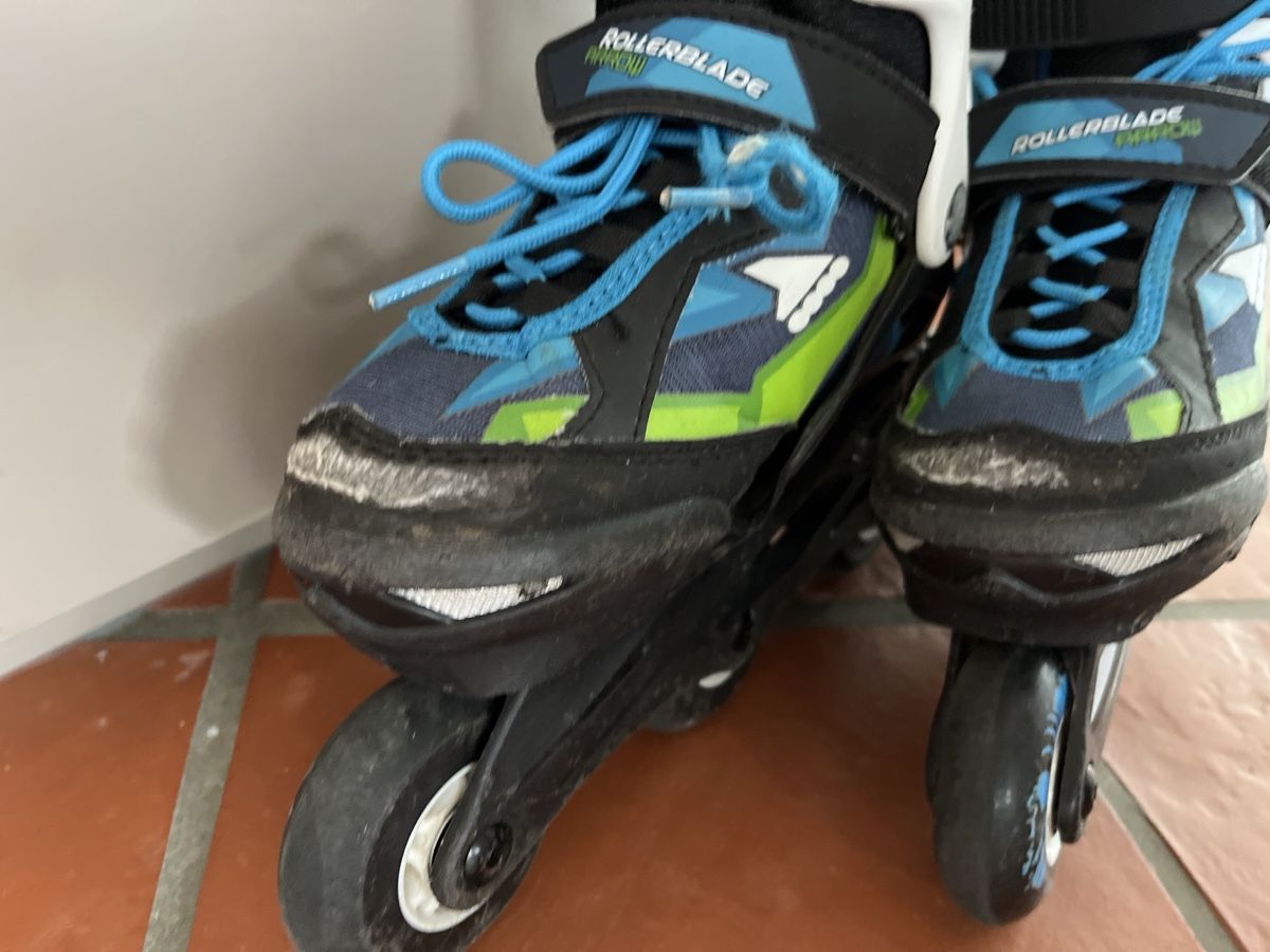 Inline-Skating & Rollschuhe: Rollerblade Inlineskates Gr. 29-34, verstellbar – Gebraucht aus Gutenswil von  1