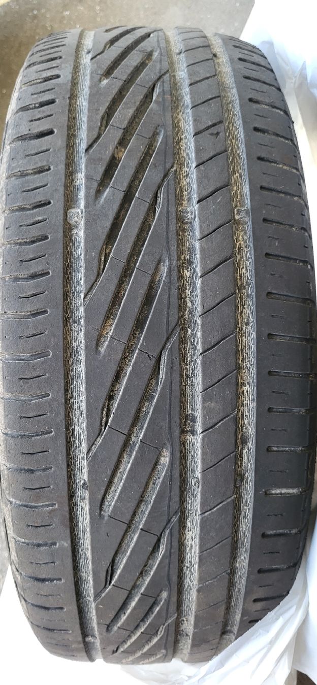 Uniroyal Pneumatici & Ruote complete: Sommerreifen 225/55/18 – Usato da Bellach venduto da Kebjeer 1