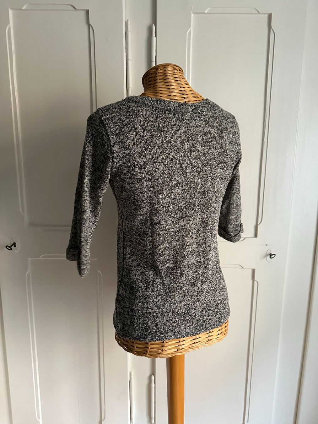 T-Shirts: FOREVER 21 - Strickoberteil schwarz-weiss M – Gebraucht aus Zürich von Diazaio 2