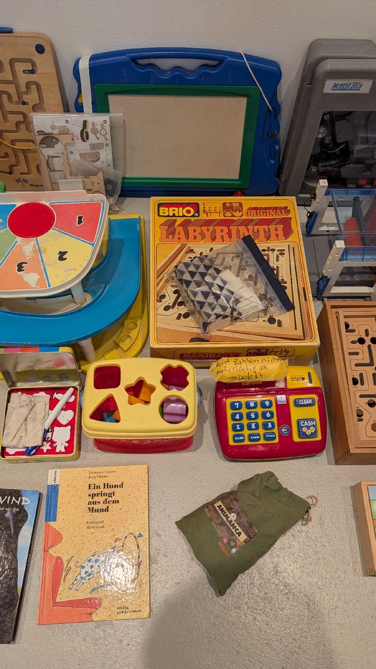 Giocattoli: Diverse Spielsachen / Spielzeug  / EINZELKAUF MÖGLICH – Usato da Volketswil venduto da mar_c5pv 2
