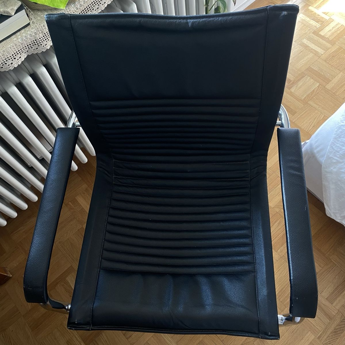 Sessel: Stuhl schwarz Freischwinger – Gebraucht aus Binningen von  2
