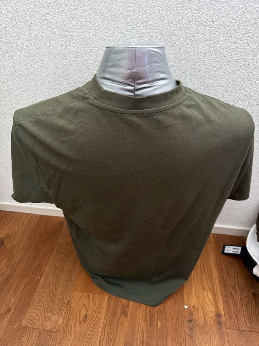 Zara T-shirt: Zara T-shirt Basic L  – Usato da Münchwilen TG venduto da giu_75tp 1
