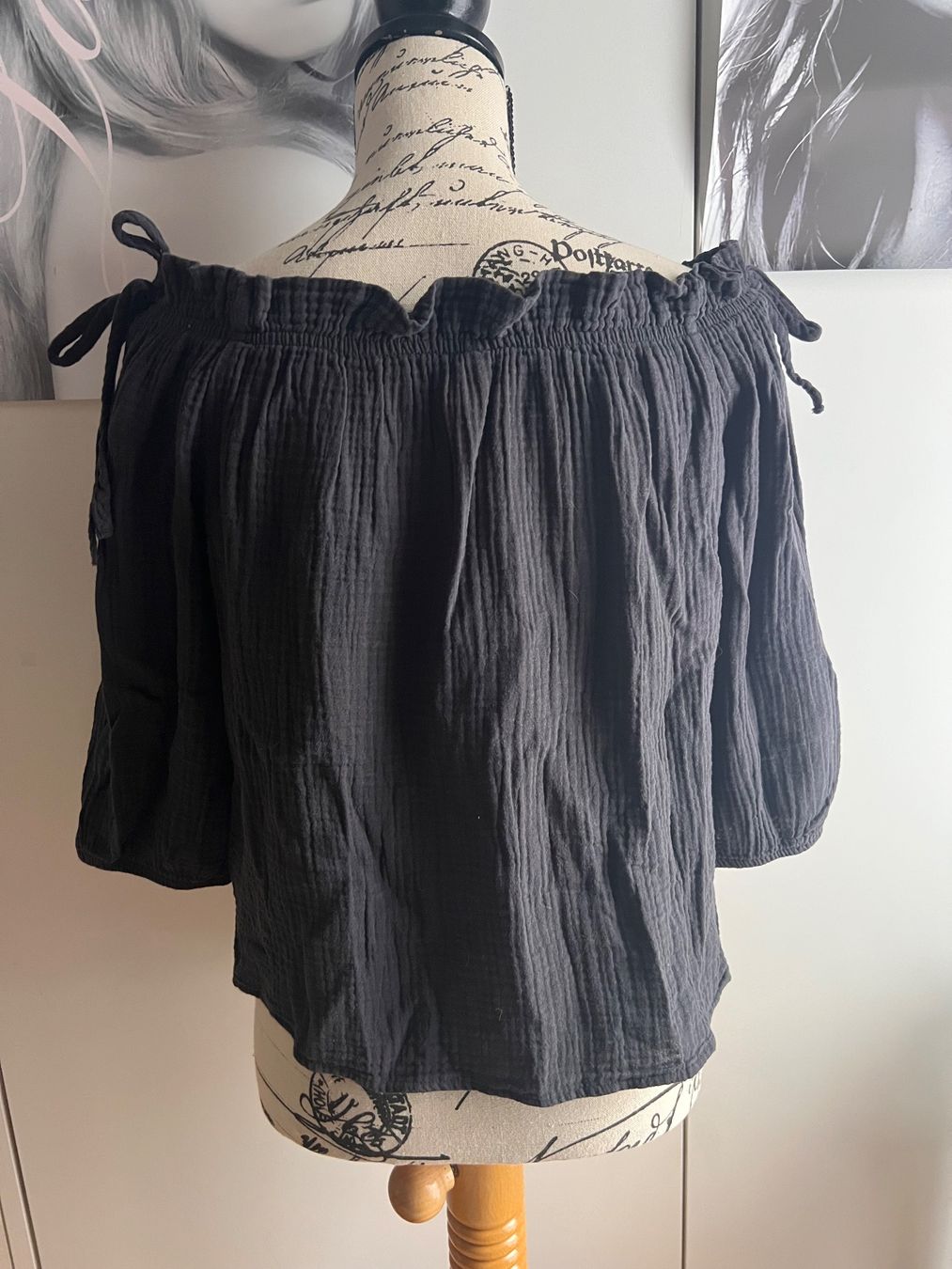 Only Top: Off-Shoulder Flowy Top - schulterfreies Sommertop Grösse S – Usato da Hünenberg See venduto da mississauga 3