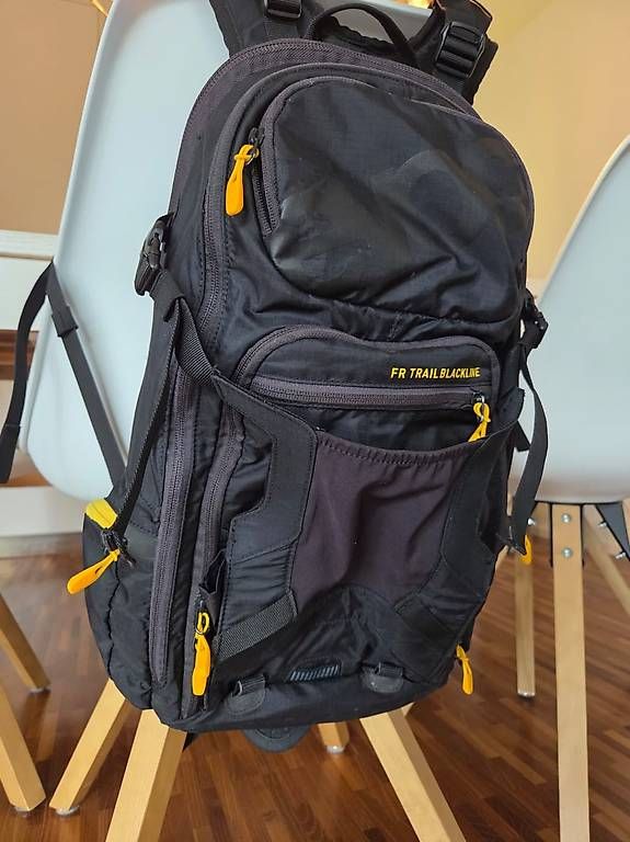 Evoc Zaini: Evoc FR Trail Blackline 20L Protektoren-Rucksack Biken – Usato da Luzern venduto da Siimii