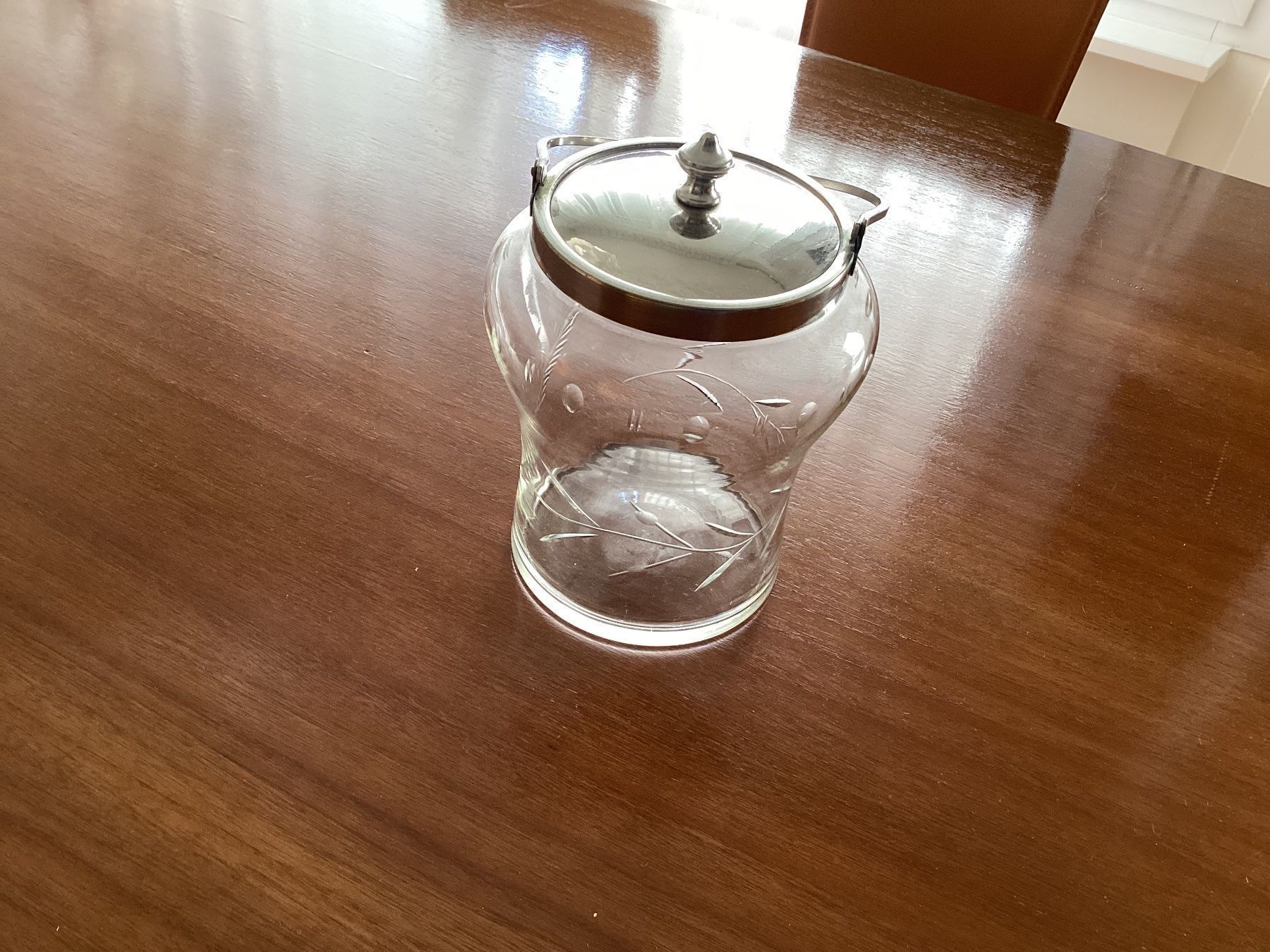 Contenitori & Simili: Alte Keks- oder Konfektdose aus Glas, Sammelobjekt – Usato da Lausanne venduto da Ulpet