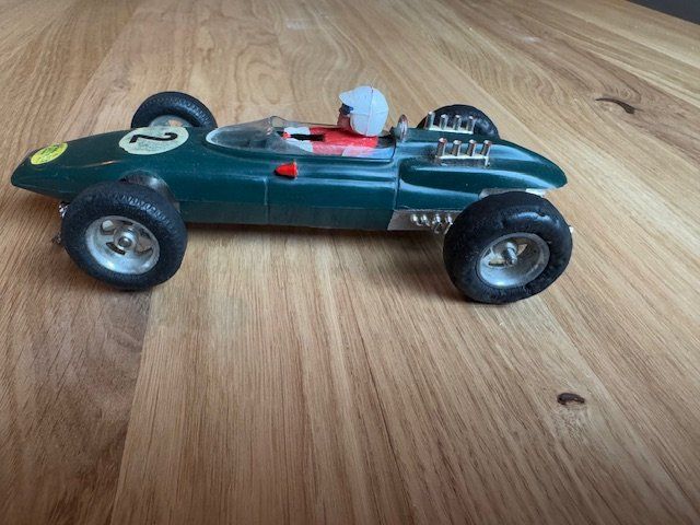 Piste: Kitty Ferrari Slotcar – Usato da Mühlethal venduto da Pmoby 1