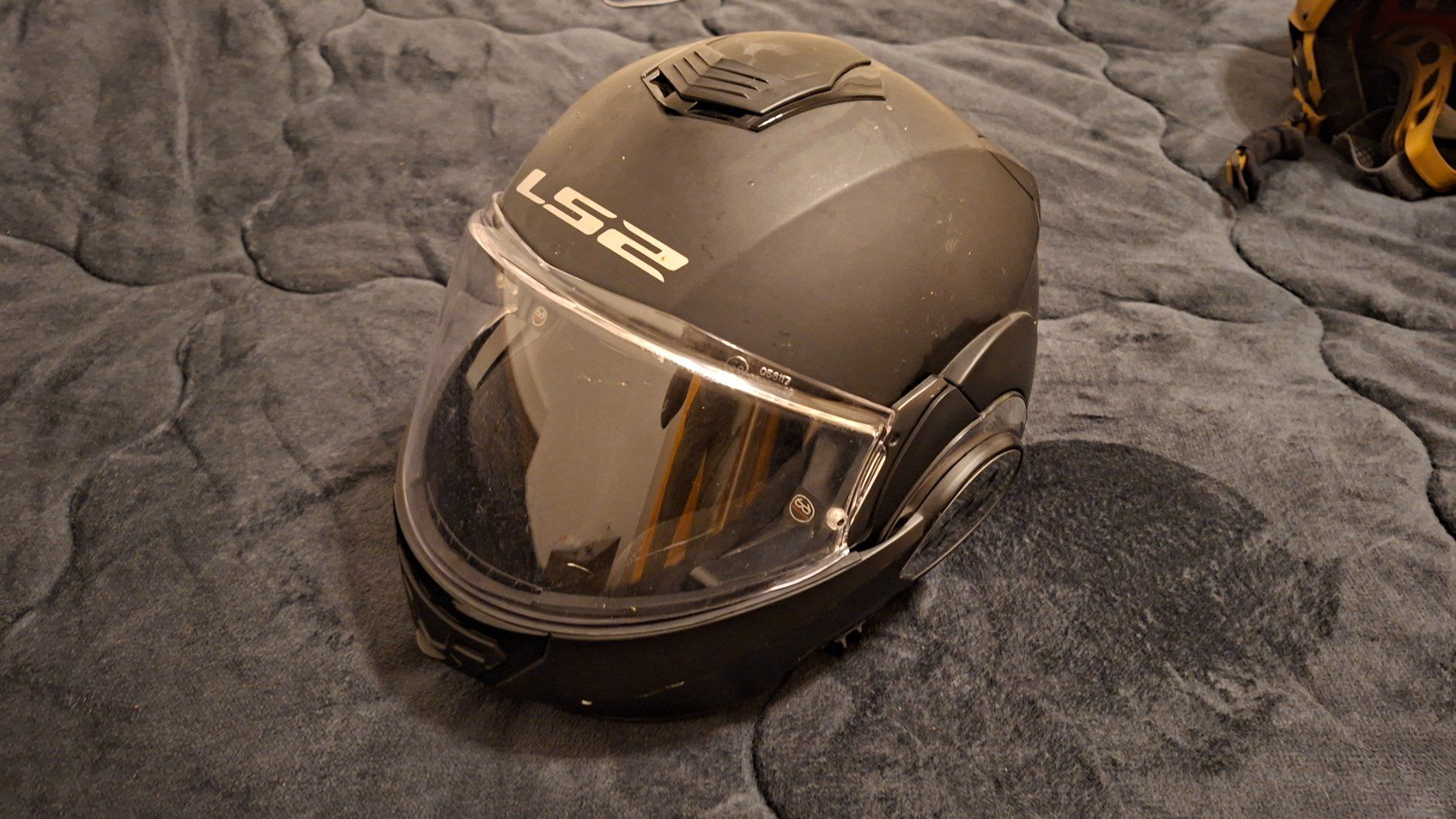 Caschi & visiere: Casco modulare LS2 Valiant nero con interfono – Usato da Riva San Vitale venduto da Stekri