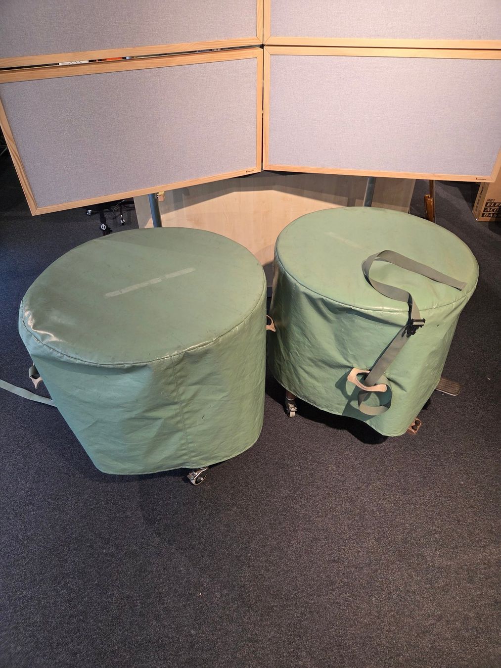 Strumenti musicali: Kesselpauken - Set, 2 Stk. 26" & 29", mit Abdeckhauben – Usato da Worb venduto da musikhaus-hirsiger 4
